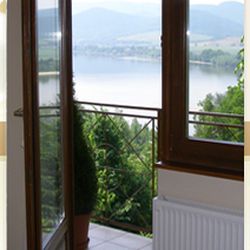 Holiday Apartmanház Zebegény - Panoráma a szobából