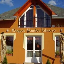 Magyar Vándor Apartman Eger - Épület