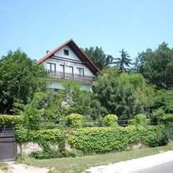 Rozgonyi Apartman Balatonszepezd - A ház kívülről