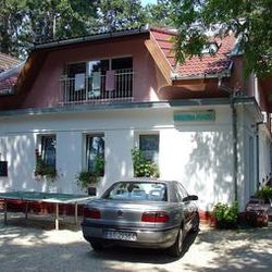 Krisztina Panzió Siófok - A Panzió déli oldala
