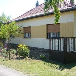 Pullerné Strandközeli 5-6-7 fős Nyaralóház Fonyód - 