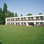 Üdülőszálló és Oktatási Központ Balatonszemes, Szállás Balatonszemes